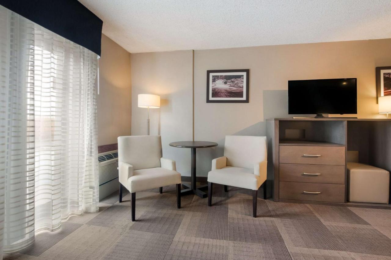 Hotel Western St Catharines & Conference Centre 3*